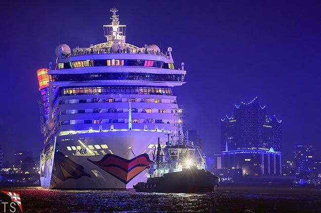 AIDAbella Cruise Days in Hamburg