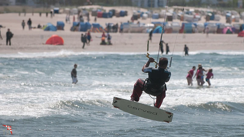 Kitesurfer in Warnemünde